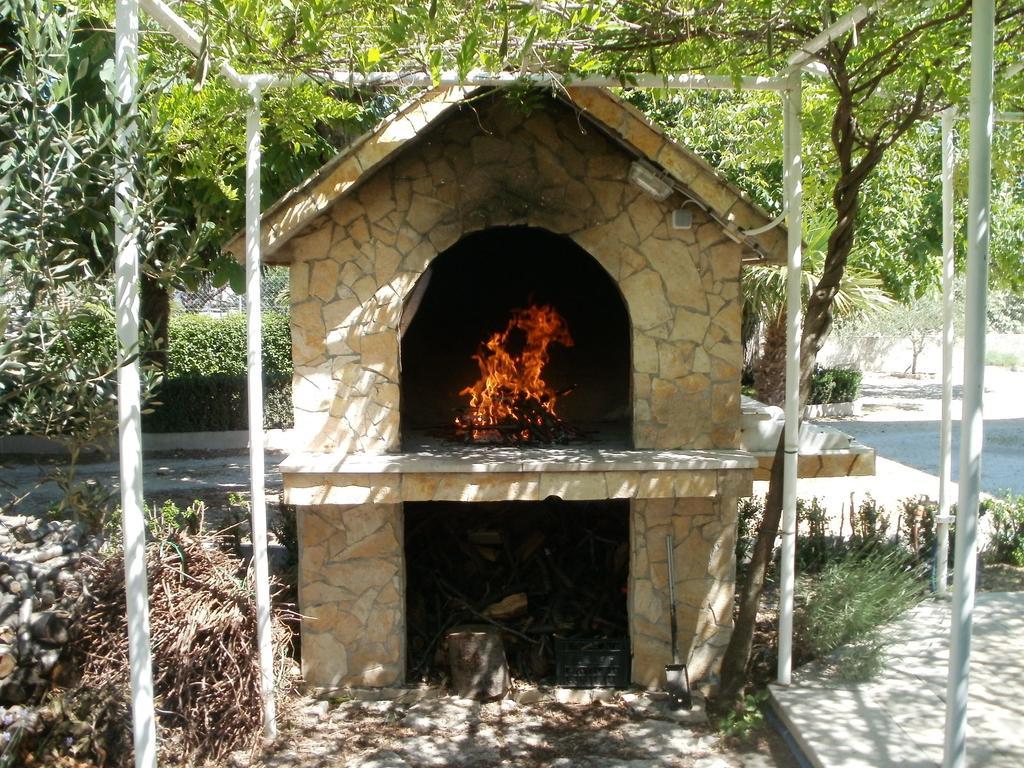 Grgin Apartments Kastela Dış mekan fotoğraf